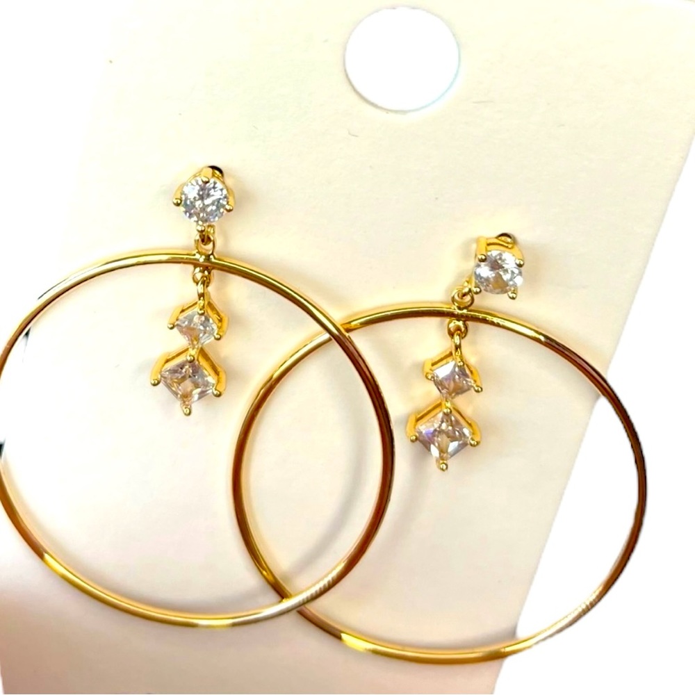Hoop Earrings with Dangle Crystal in gold tone